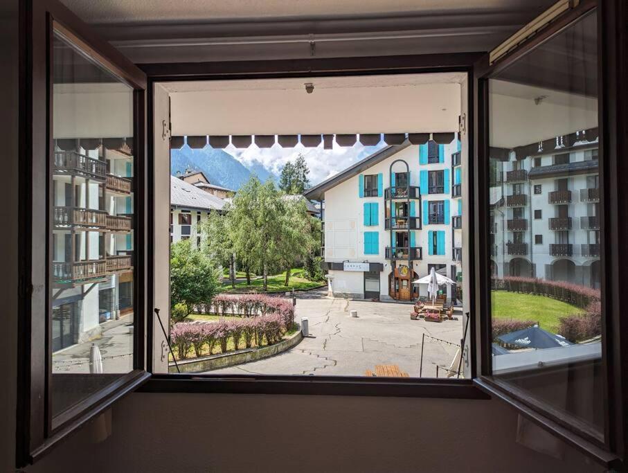 Central Spacious Flat With Private Parking Chamonix Exterior photo